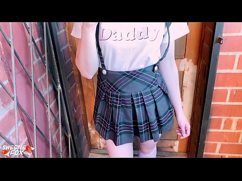 ❤️ Schoolgirl sûget har lul djip en neukt ynstee fan klassen. ❌ Superseks by wy ❌❤