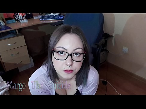 ❤️ Sexy famke mei bril sûget dildo djip op kamera ❌ Superseks by wy ❌❤